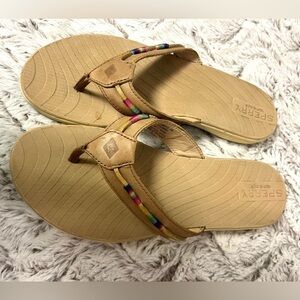 Sperry Women's Seabrooke Thread Wrap Flip Flop in Tan
Size 6